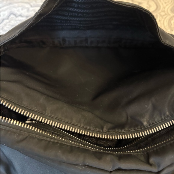 ❤️💗PRADA Black Tesduto snd Saffiano Leather Shoulder Bag💗❤️ - Picture 10 of 17